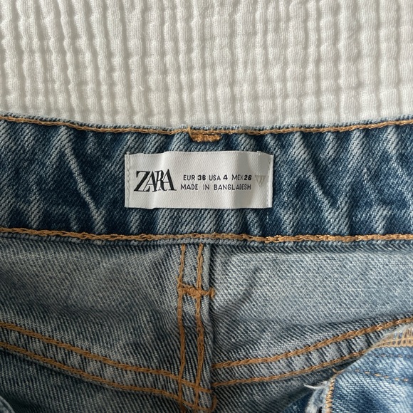 Zara Denim Shorts - Picture 3 of 4